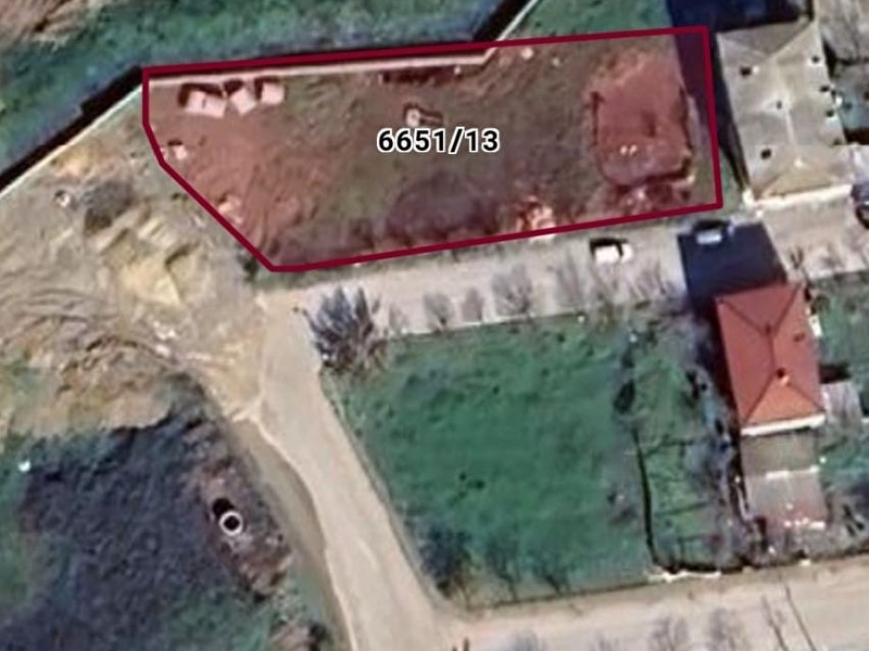 Sabi̇ha gökçen havali̇mani'na sinir konut i̇marli 215 m2 satilik arsa hi̇ssesi̇!