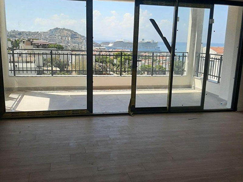 Kuşadası marina bölgesi satılık 3+1 sıfır daire