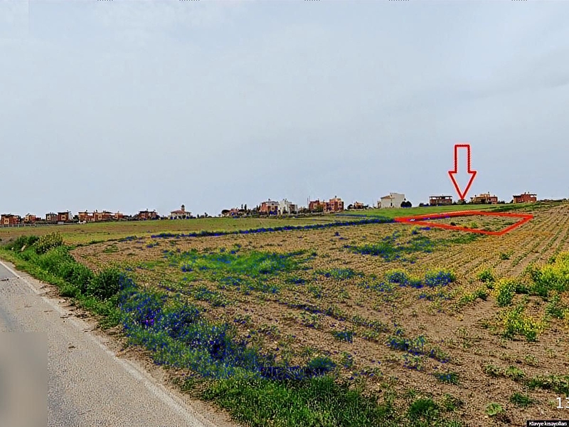 Zorlu'dan boynuyoğunda i̇ki̇ kata i̇marli park cephel apartman i̇marli tek tapu köşe parsel satilik arsa