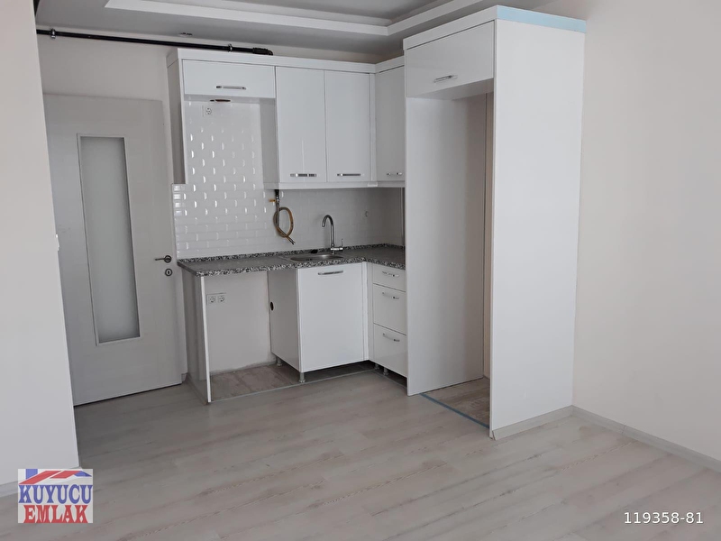1 250 Tl Buca Kurucesme De 2 1 Kiralik Dogalgazli Daire