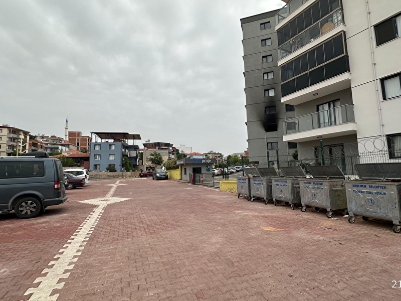 Çanakkale caddesi'ne yakın, yeşil alan ve  güvenlik kameralı, havuzlu ve bahçeli satılık daire