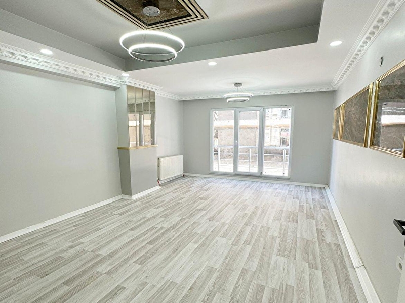 Sedef gyo'dan saadetdere mah.de  torium avm arkasinda sifir bi̇na aci̇l satilik