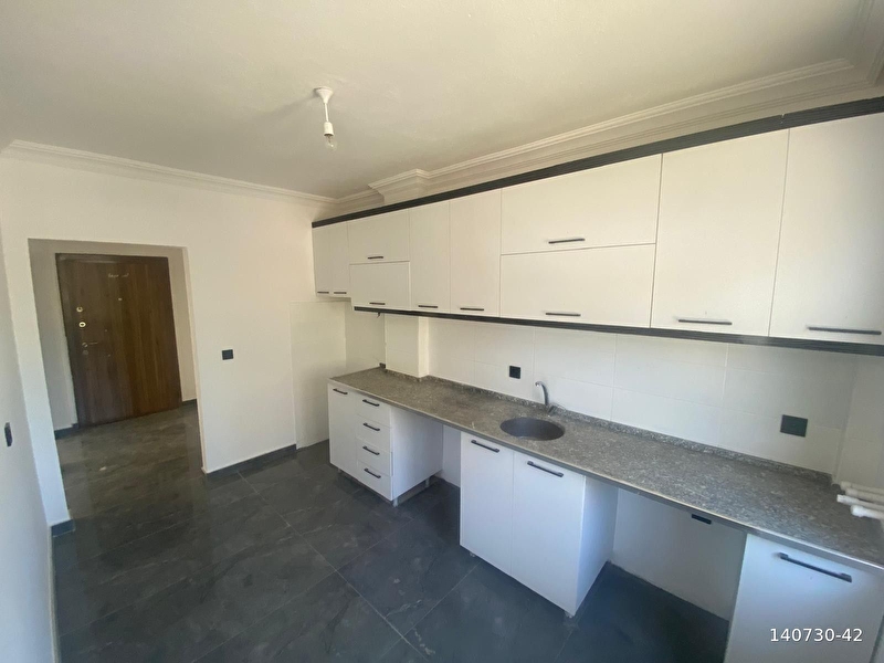 Gebi̇zli̇ mahallesi̇ geni̇ş ayri mutfakli 2+1 i̇çi̇ yapili dai̇re