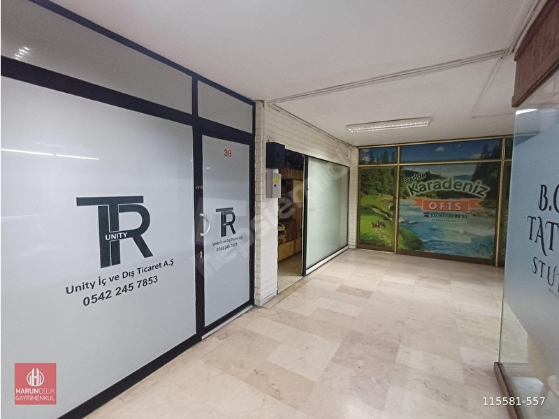 Kadıköy'de Bakımlı İş Merkezi İçerisinde 18 M Kiralık Ofis 