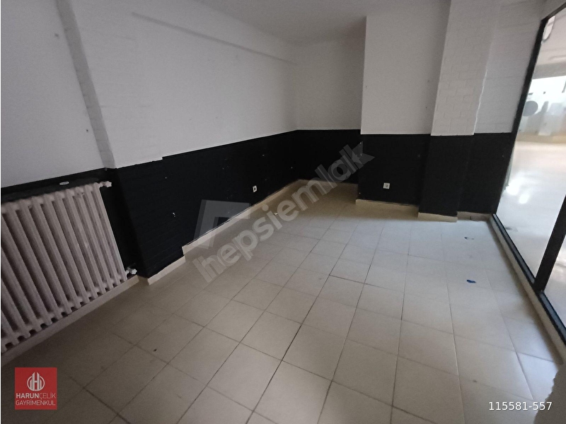 Kadıköy'de Bakımlı İş Merkezi İçerisinde 18 M Kiralık Ofis 