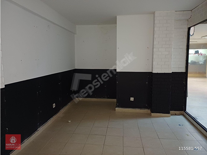 Kadıköy'de Bakımlı İş Merkezi İçerisinde 18 M Kiralık Ofis 