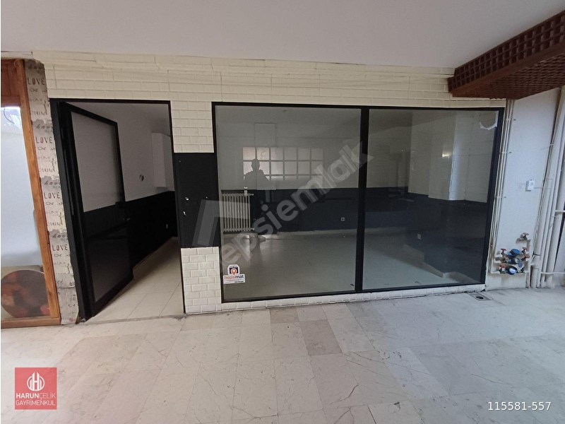 Kadıköy'de Bakımlı İş Merkezi İçerisinde 18 M Kiralık Ofis 