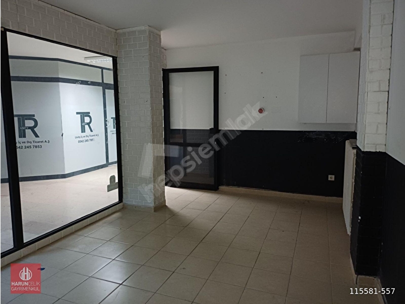 Kadıköy'de Bakımlı İş Merkezi İçerisinde 18 M Kiralık Ofis 