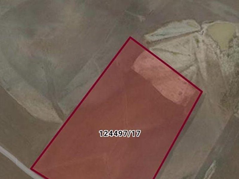 Ankara emlak 'tan hobi̇ bahçesi̇ne uygun ni̇ğde otobanina cephe 37,000 metre tarla