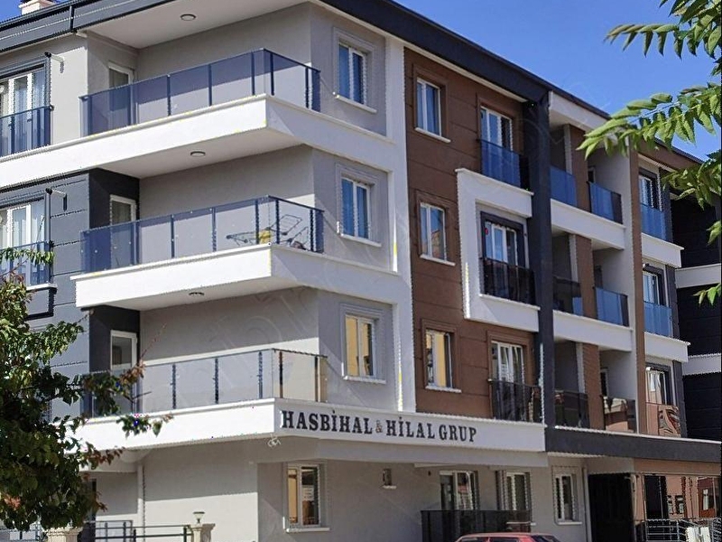 Çubuk ankara bulvarinda 1+1 katta lüks möbleli̇ dai̇re