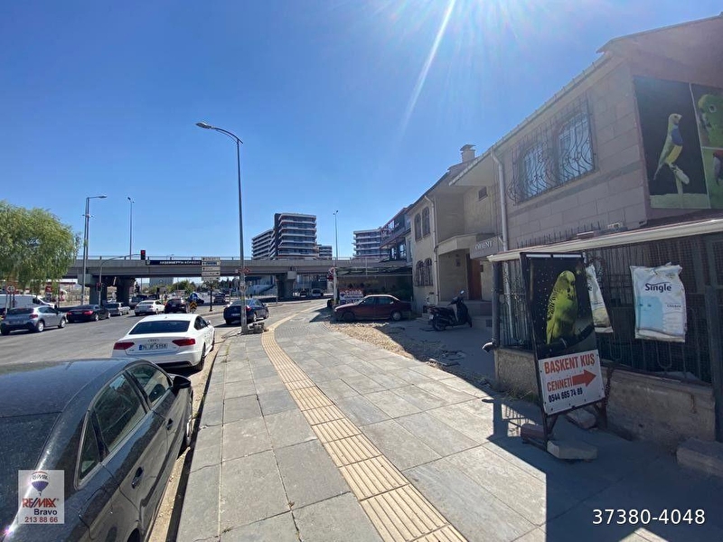 Batikent velüx yani köşe 3 katli vi̇lla