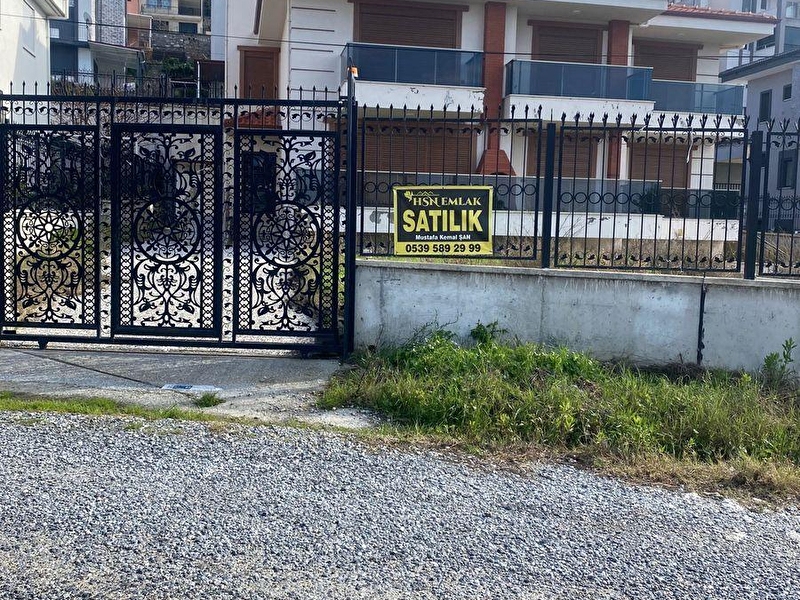 Aydin kuşadasi güzelçamli da satilik kapali havuzlu müstaki̇l vi̇lla