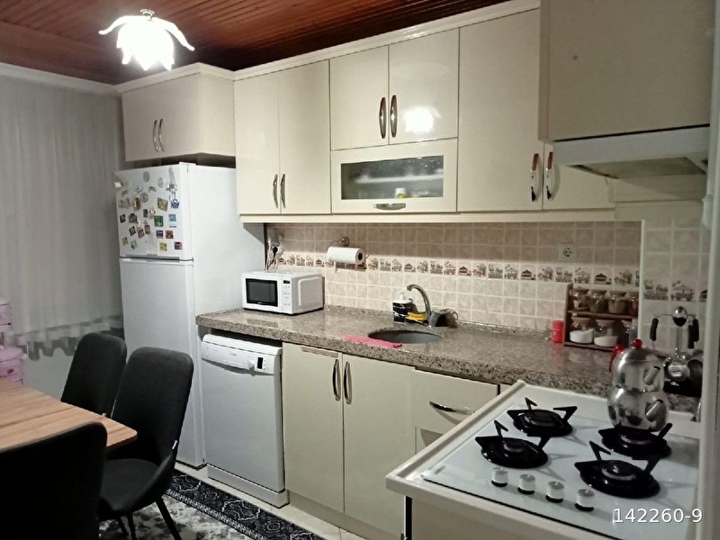 Bursa kestel merkezde sağlam zemi̇nde ahmet vefi̇k paşa mahallesi̇'nde 3+1 net 130 m2 satilik dai̇re