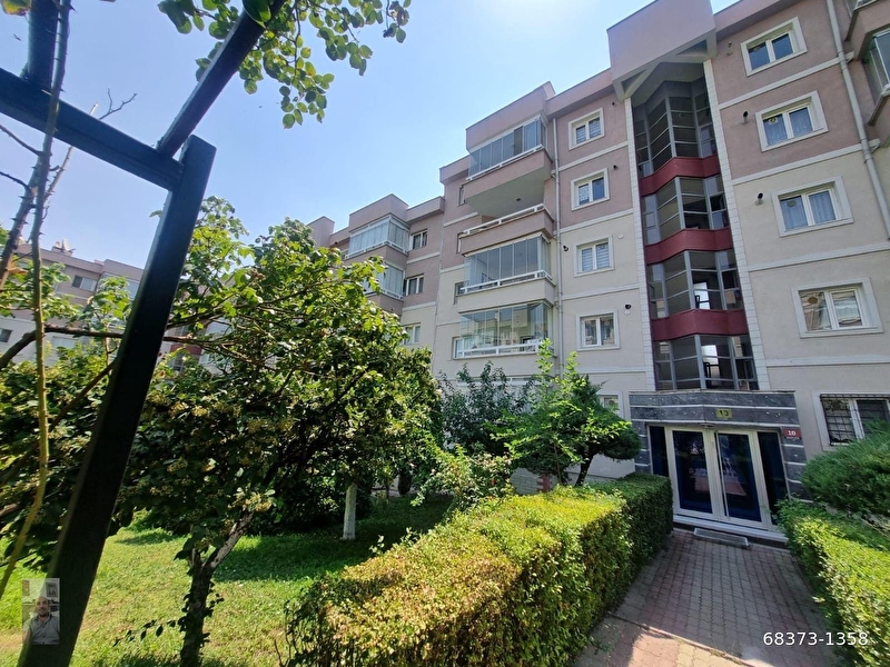 Bölgeni̇n en güzel yeri̇nde güzelkent eryaman altay si̇tesi̇  4 kat 3+1 boş dai̇re