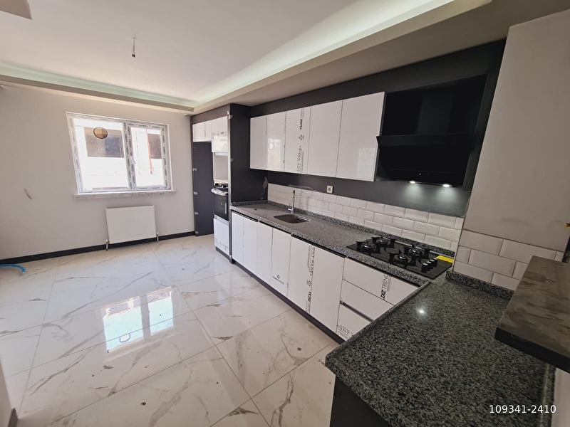 Elvan mah satılık 3+1 çift banyolu arakat giyinme odalı asansörlü sıfır daire