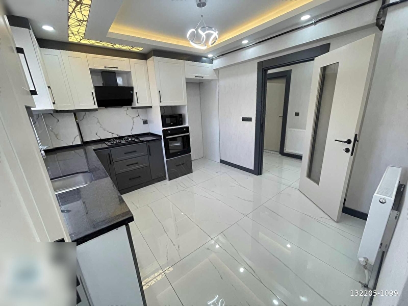 Zi̇rve emlak'tan &orta kat ön cephe ful+ful yapili satilik dai̇re