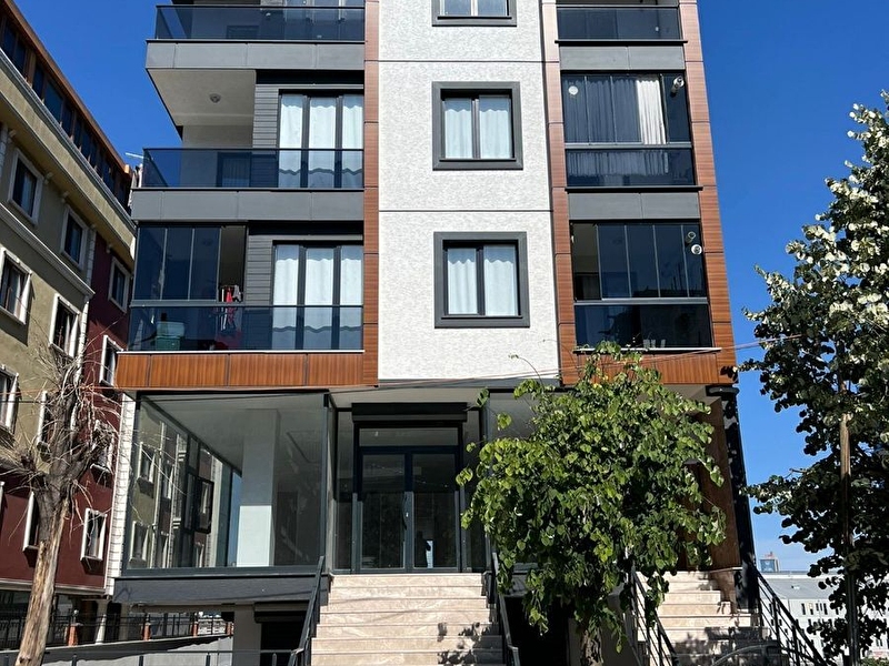 Li̇on'dan satilik 2+1 sifir dai̇re metrobüse yürüme mesafesi̇ 5 dk