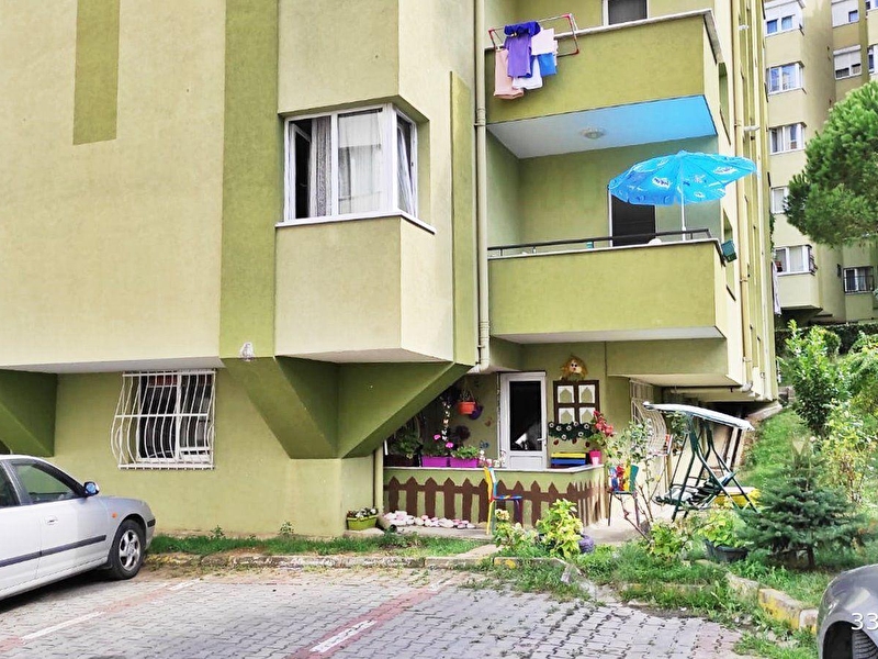 495 000 Tl Cengelkoy Rasathanede Site Ici Balkonlu 2 1 Satilik Daire