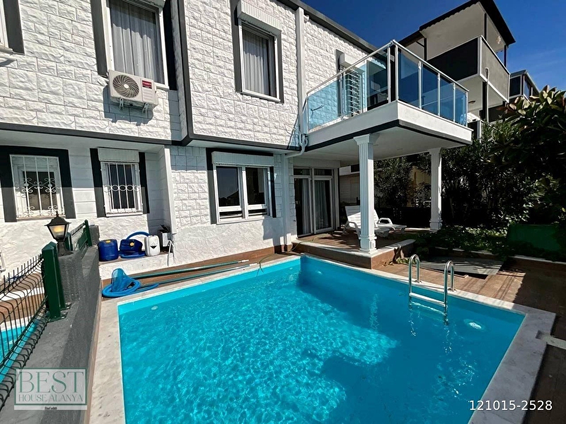 Duplex villa 3+1 türkler alanya 900m to sea