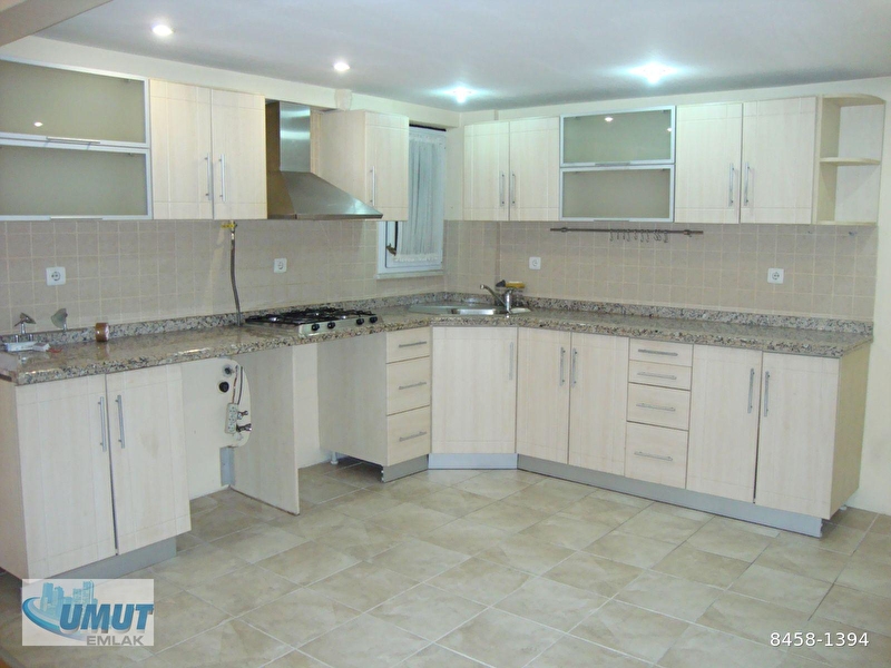 Umut emlak'tan yatirimlik1775m²arsa i̇çi̇nde firsat satilik dai̇re