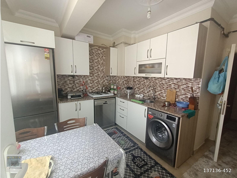 Kaplan gayri̇menkul’den emek mah. di̇lek cad. yakini 2+1 90 m² satilik arakat dai̇re