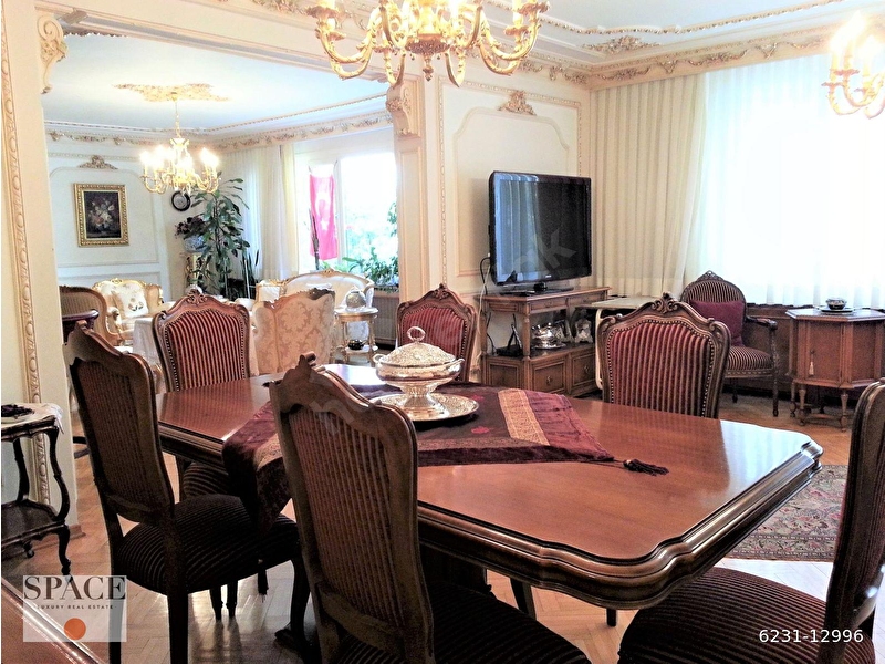 Teşvikiye Valikonağı Bitiminde Arsası Ve Arsa Payı Büyük Satılık Daire En