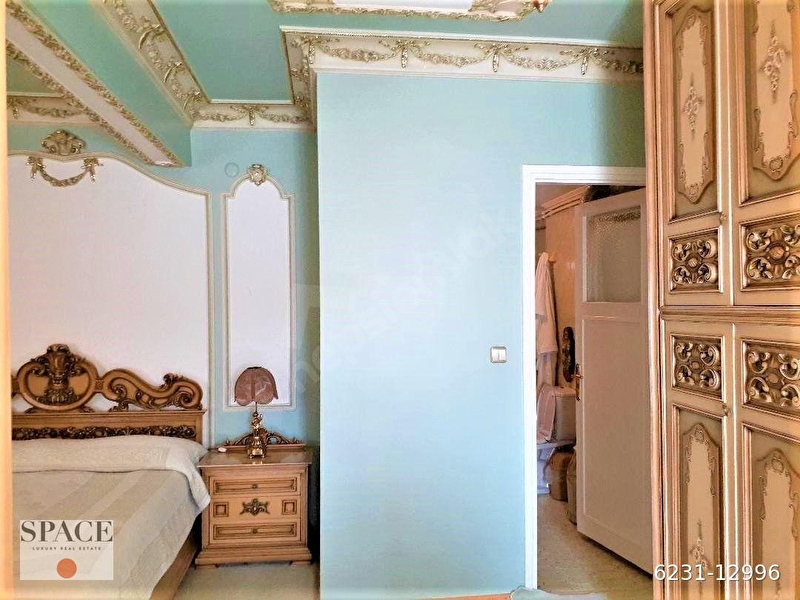 Teşvikiye Valikonağı Bitiminde Arsası Ve Arsa Payı Büyük Satılık Daire En