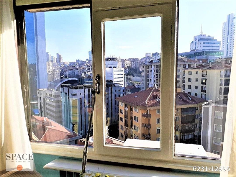 Teşvikiye Valikonağı Bitiminde Arsası Ve Arsa Payı Büyük Satılık Daire En