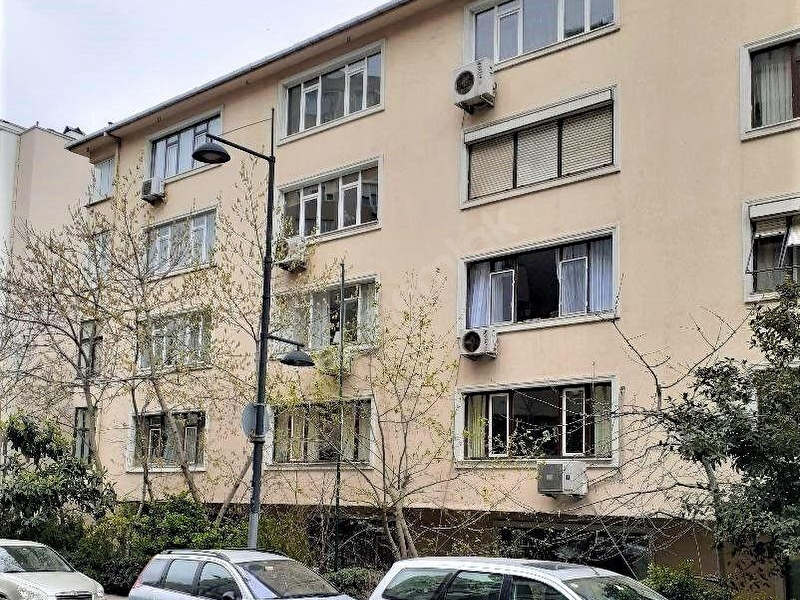 Teşvikiye Valikonağı Bitiminde Arsası Ve Arsa Payı Büyük Satılık Daire En