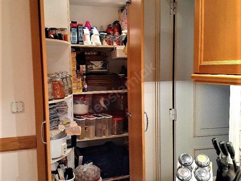 Teşvikiye Valikonağı Bitiminde Arsası Ve Arsa Payı Büyük Satılık Daire En