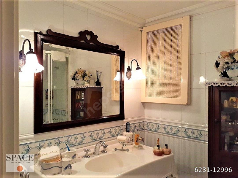 Teşvikiye Valikonağı Bitiminde Arsası Ve Arsa Payı Büyük Satılık Daire En