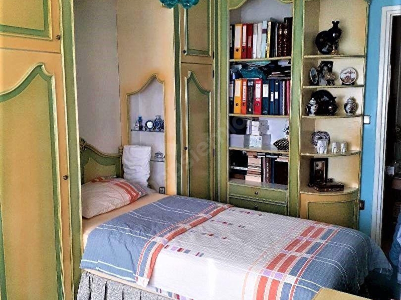 Teşvikiye Valikonağı Bitiminde Arsası Ve Arsa Payı Büyük Satılık Daire En