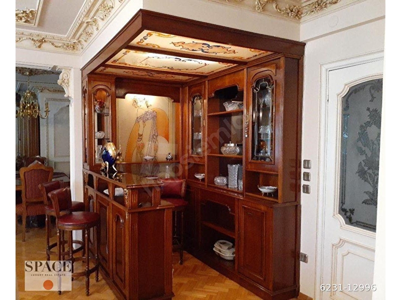 Teşvikiye Valikonağı Bitiminde Arsası Ve Arsa Payı Büyük Satılık Daire En