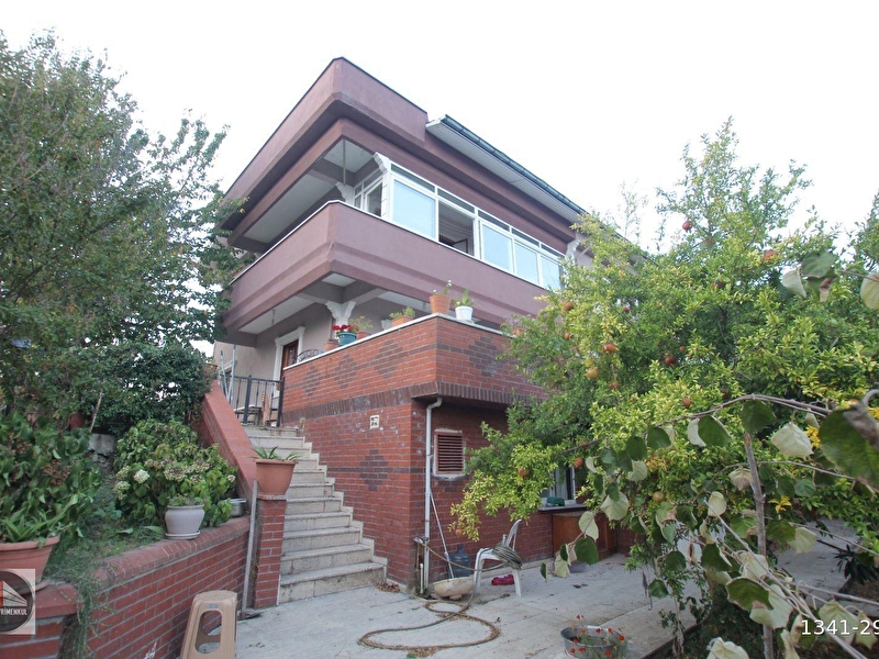 15 000 tl kiralik villa 3500 m2 alan icerisinde