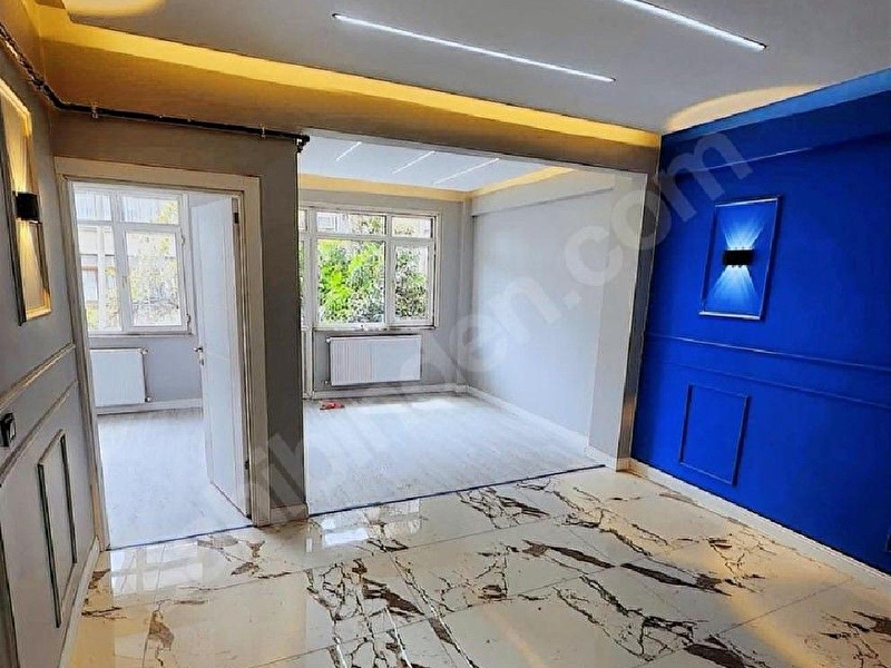 Merkezi̇ yerde full yapili (boş) dai̇re