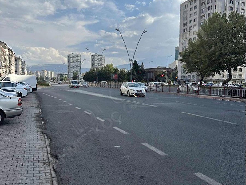 Ahmet koç gayri̇menkul den nato caddesi̇nde ki̇ralik dublex