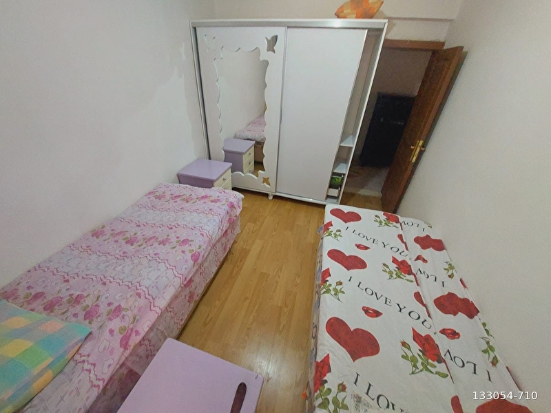 Eşyali ki̇ralik etli̇k şehi̇r hastanesi̇ne çok yakin 2+1 dai̇re