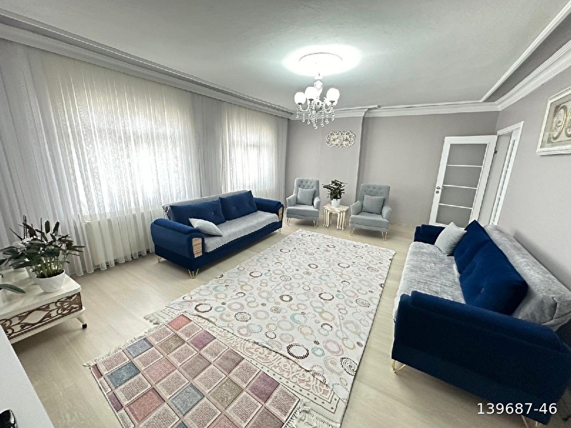 Fevzi çakmak mahallesinde satılık 3+1 170m2 arakat daire %26 hisse
