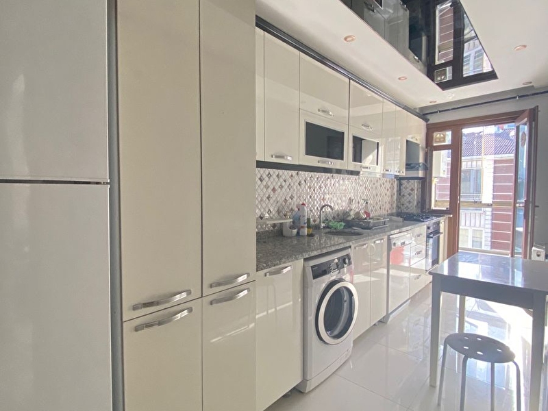Metrobüse yakın eşyalı kiralık