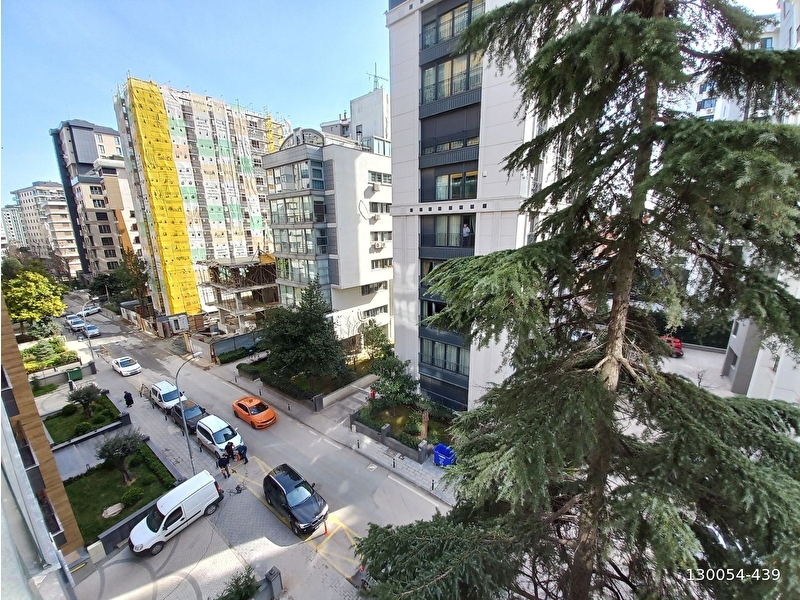 Caddebostan sahilde 130m2 3+1 kapalı ve açık otoparklı yeni sıfır ön cephe satılık daire