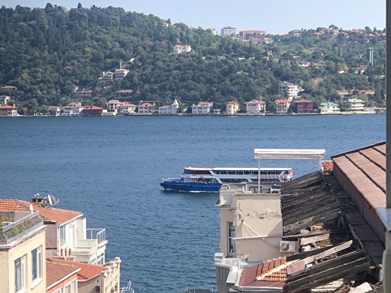 Arnavutköy’ün en prestijli noktasında sahile çok yakın3+1