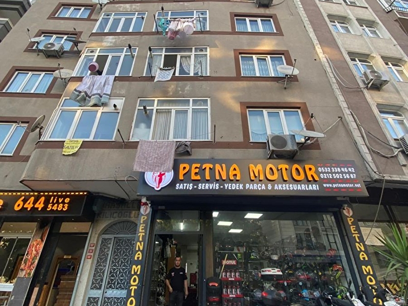 Bahçeli̇evler soğanli da cadde üstü 2+1 satilik dai̇re