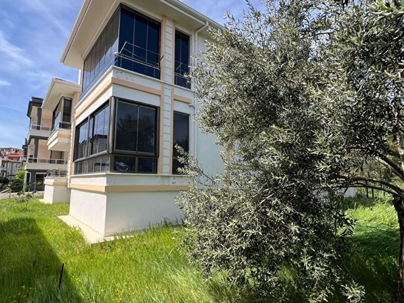 ✨balikesi̇r altinoluk'ta full eşyali si̇te i̇çi̇ müstaki̇l tadinda doğa i̇le i̇ç i̇çe 2+1 satilik dai̇re ✨