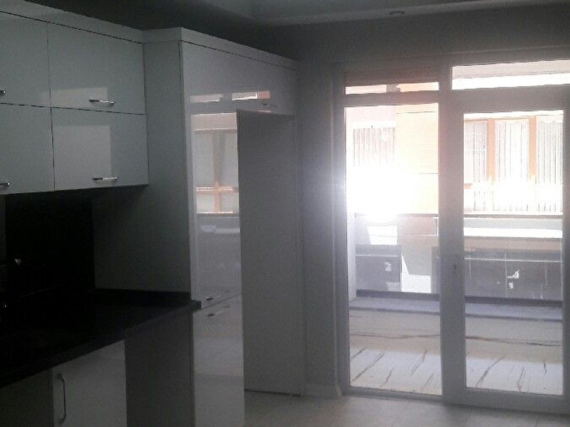 Fatih mh derman cd 3+1 asansörlü ebeveyni banyo 2 balkonlu 140m2 garaj 4/1kat f dusakabin luxs daire