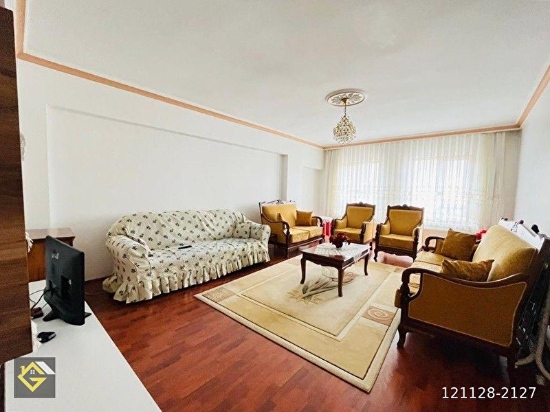 Natoyolu caddesi̇ yakini 3+1 bağimsiz salon katta satilik dai̇re !!