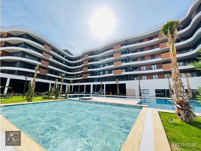 Şehri̇n tam merkezinde-güvenli̇k-acik/kapali havuz-bahçe-sauna-sosyal tesi̇s-modern-lüx