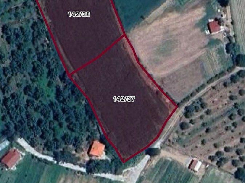 Aydin efeler kuyucular da  6.700 metre kare tarla