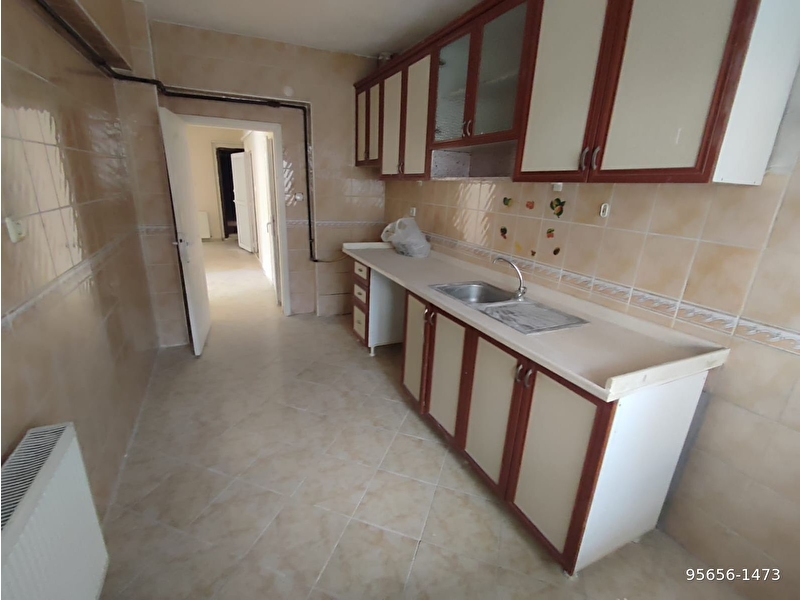 19 mayis caddesi̇ üstü 3+1 gi̇eri̇ş balkonlu