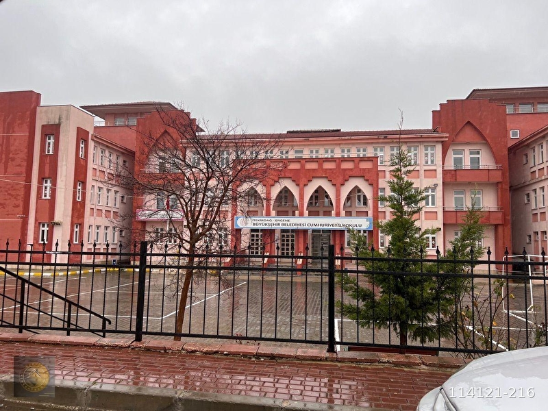 Satlık arsa tekirdağ ergene sağlık mahallesi okulun karşısı ticari artı konut