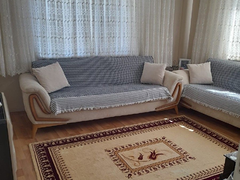 Vip gayrimenkul'den fatih çapa peyikdede sokakta 2+1 3 son kat satılık daire